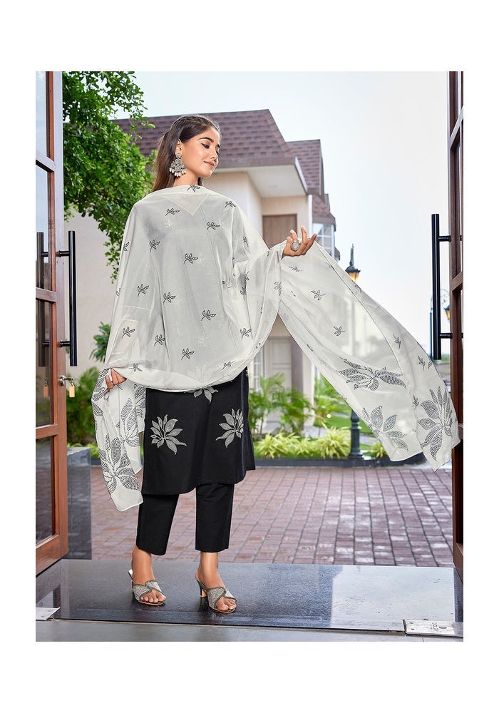 Malishka Export Black Cotton Embroidered Kurta Pant Set for Women - Image 4